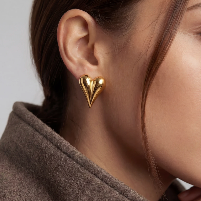Love Heart Earrings - Gold