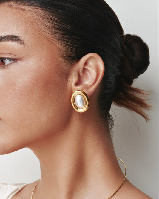 Oval Pearl Earrings