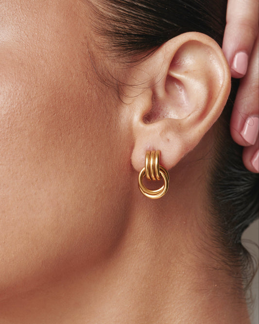 Mini Knot Earrings Gold