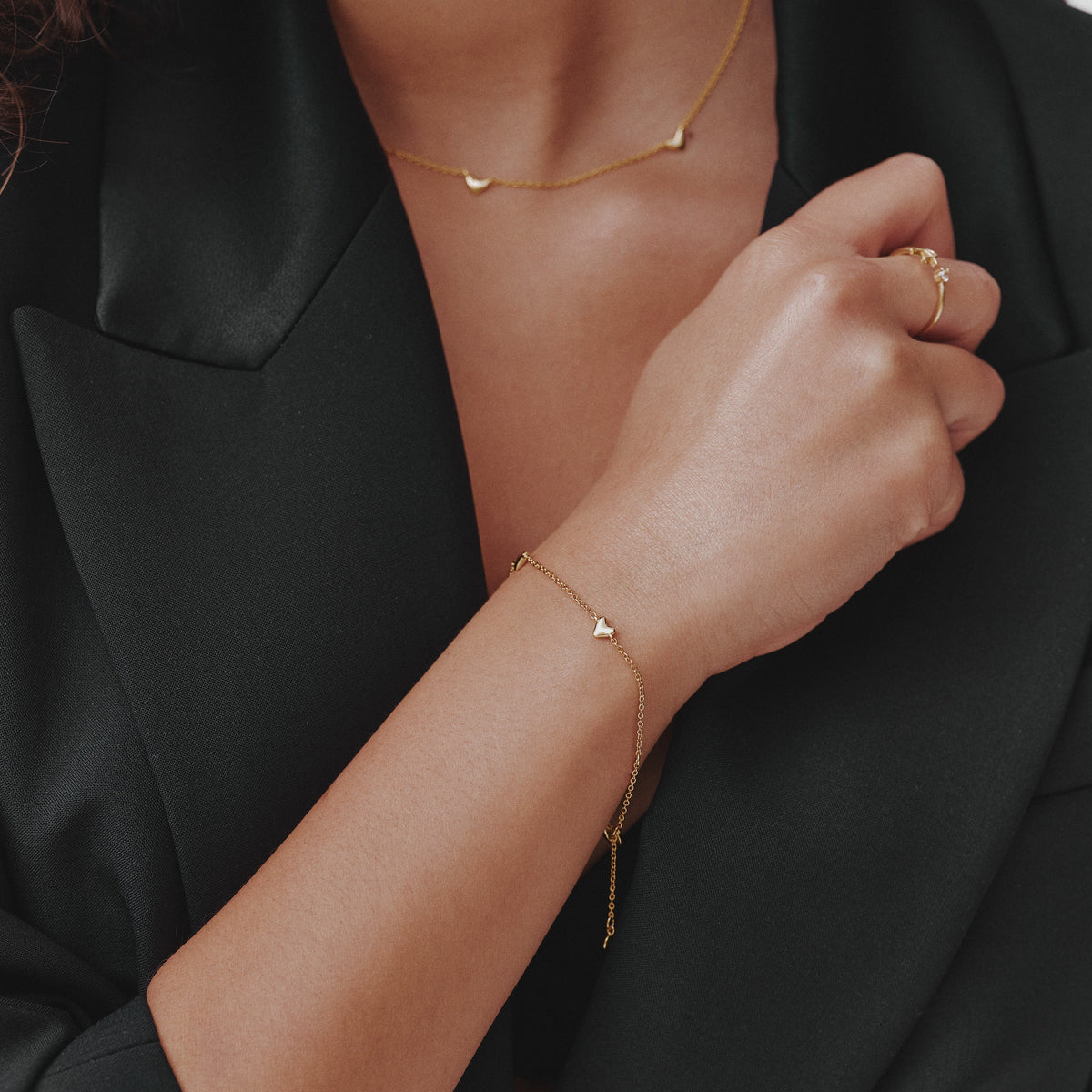 Fine Heart Charm Bracelet - Gold