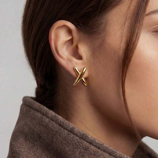 Kiss Earrings - Gold