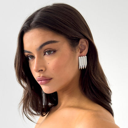 Long Ribbed Earrings Silver