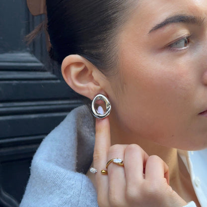 Mini Open Oval Earrings Silver