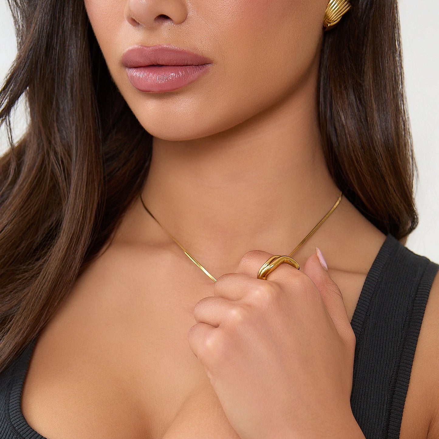 Gold Textured Necklace Slim