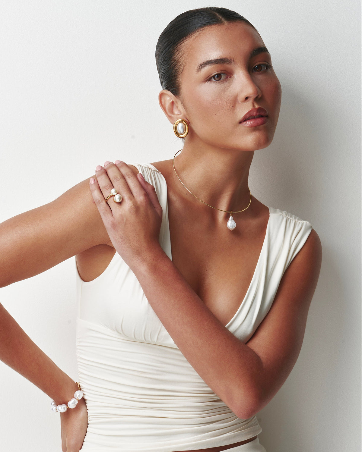Pearl Drop Collar Necklace