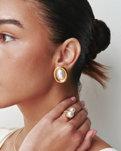 Oval Pearl Earrings