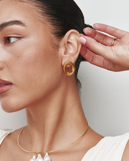 Mini Open Oval Earrings Gold