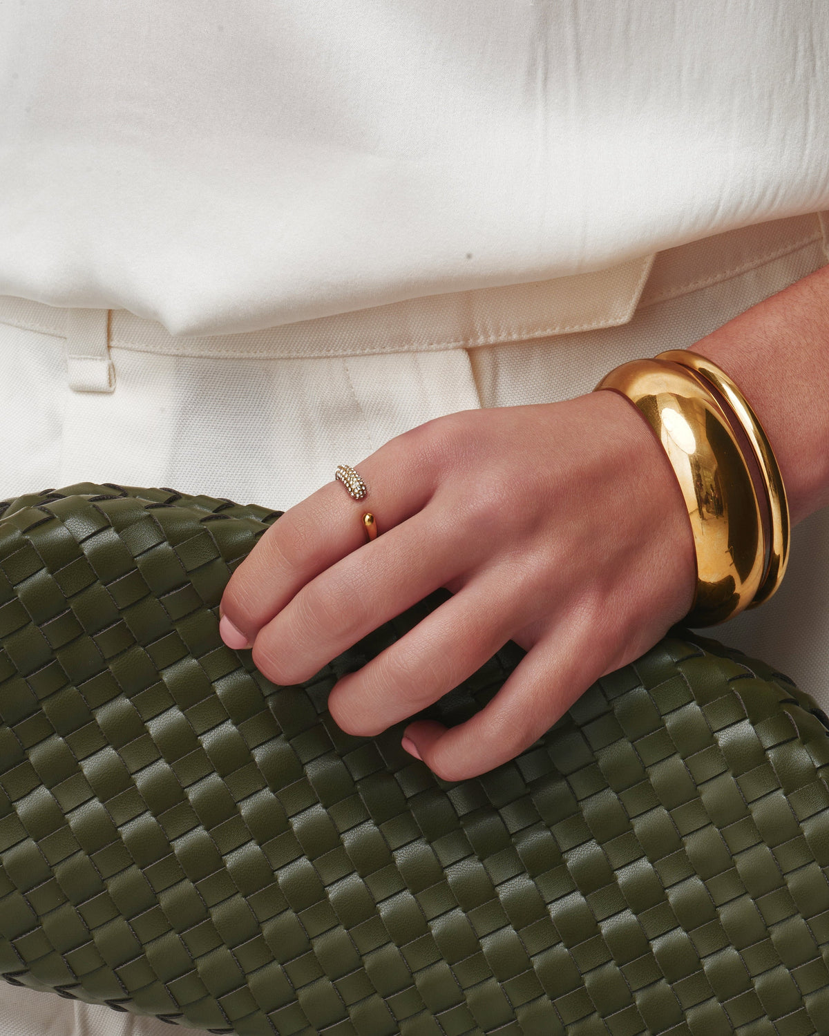 Pavé adjustable ring