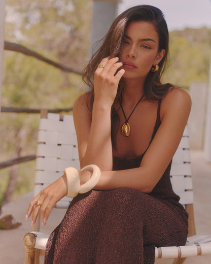 Almond Sculpt Bangle