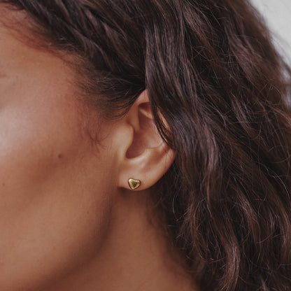 Mini Heart Stud Earrings - Gold