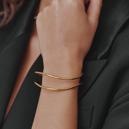 Gold Adjustable Wave Bracelet