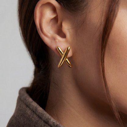 Kiss Earrings - Gold
